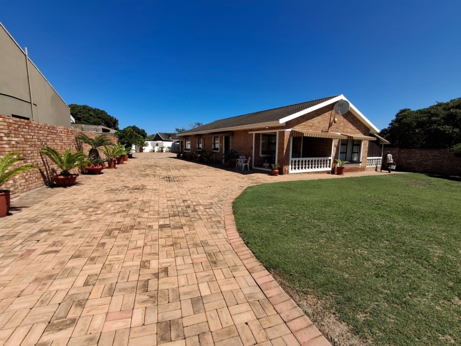 3 Bedroom Property for Sale in Seafield Eastern Cape